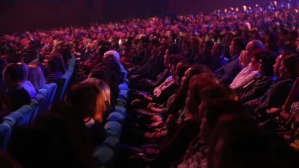 Kiev Março 2018 Ucrânia Espectadores Salão Assistem Concerto Uma Das — Vídeo de Stock