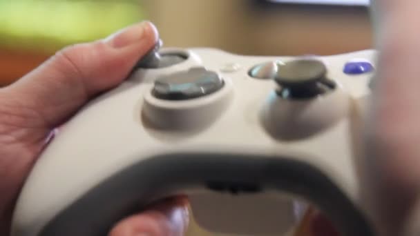 Homem Jogando Videogame Com Joystick — Vídeo de Stock