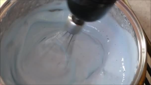 Processo Formazione Una Crema Crema Crema Crema Guarnizione Una Ciotola — Video Stock