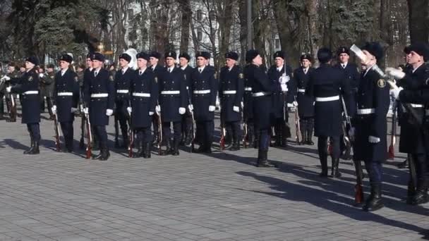 Kiev Ucrânia Março 2018 Guarda Honra Exército Ucraniano Mostra Truques — Vídeo de Stock