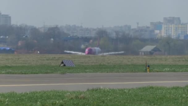 키예프 우크라이나 2018 키예프 Wizz 항공사 A320 200 스티어링 여분의 — 비디오