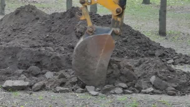 Kiev April 2018 Ukraine Bucket Excavator Digs Ground — Stock Video