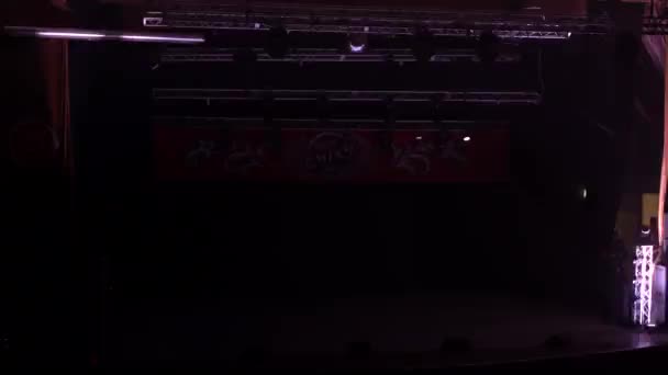 乌克兰基辅 2019年11月 笑联盟 音乐会期间 观众在音乐厅里鼓掌 专题介绍期间的掌声 — 图库视频影像