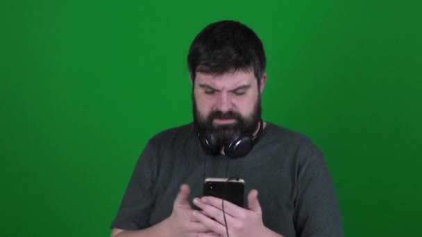 Bearded Man Headphones Communicates Skype Green Background Bearded Man Headphones — 비디오