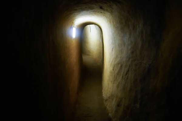 Чернигов, Украина, Церковь Илии, Интернальный взгляд на Антония С
