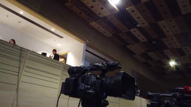 Europa Kiev Ukraina Februari 2020 Videografernas Arbete Forumet Många Videokameror — Stockvideo