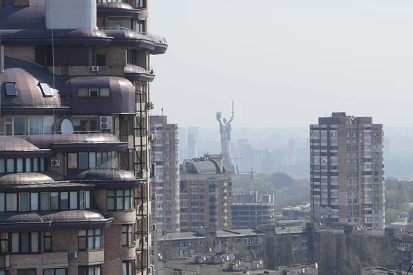 Europa Kiev Ucrânia Abril 2020 Smog Envolveu Cidade Devido Incêndios — Fotografia de Stock