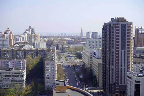 Europa Kijów Ukraina Kwiecień 2020 Widok Miasto Nieruchomości Smog Otoczył — Zdjęcie stockowe
