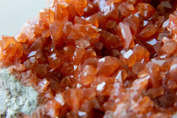 Turuncu Kuvars Kristallerinin Dronu — Stok fotoğraf
