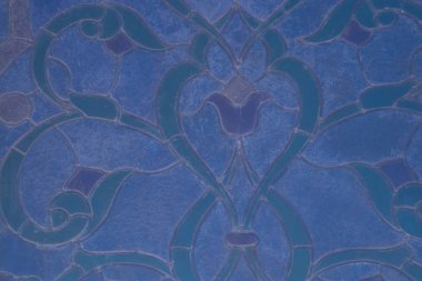 Sharm el Sheikh kanadında bir camdaki pencere mozaiği.