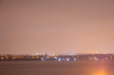 2020 'de Dnipro şehrinde yılbaşı gecesi havai fişekleri