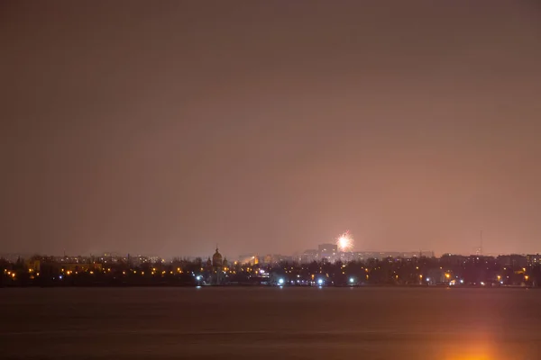 New Year's night fireworks in the city of Dnipro in 2020 — Stock Photo, Image