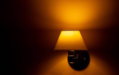 Gece lambasını yaktım.