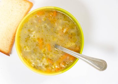 Sebzeli bezelye çorbası.