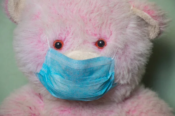 Baby Teddybeer Gemaskerd Medisch Close Epidemie — Stockfoto