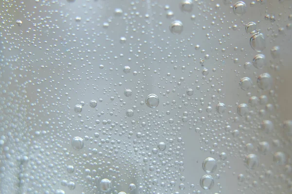 Krople Wody Plastikowej Butelce Makro Zdjęcie — Zdjęcie stockowe