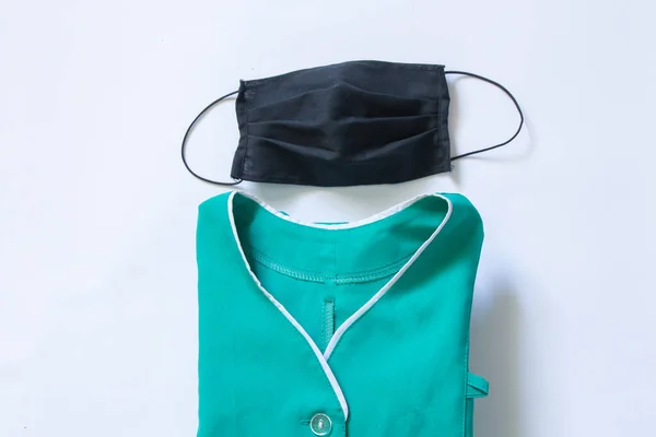 Νοσοκόμα Ρούχα Εργασίας Στο Ουκρανικό Νοσοκομείο Λευκό Φόντο — Φωτογραφία Αρχείου