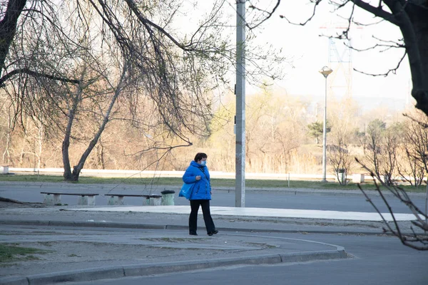 Украина Днепр Апреля 2020 Года Жители Города Днепра Время Утреннего — стоковое фото