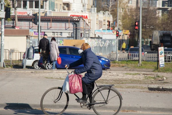 Украина Днепр Апреля 2020 Года Жители Города Днепра Время Утреннего — стоковое фото