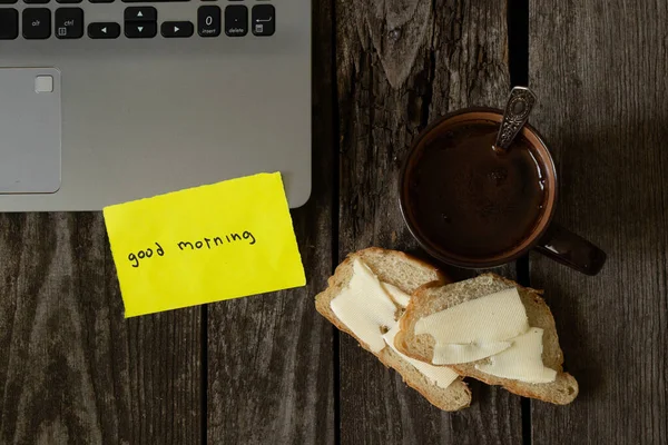 Koffie Wit Brood Boter Een Houten Tafel Woorden Het Engels — Stockfoto