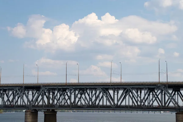 Puente Dos Pisos Sobre Río Dnieper Ferrocarril Automóvil Ucrania Las —  Fotos de Stock