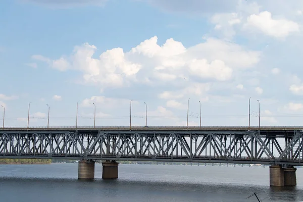 Puente Dos Pisos Sobre Río Dnieper Ferrocarril Automóvil Ucrania Las —  Fotos de Stock