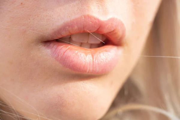 Mouth Young Girl Outdoors Closeup Afternoon Sun — Stock Photo, Image