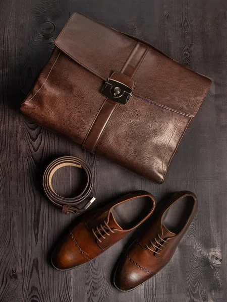 Set Von Geschäftsmann Elegante Braune Lederaktentasche Gürtel Und Schuhe Auf — Stockfoto