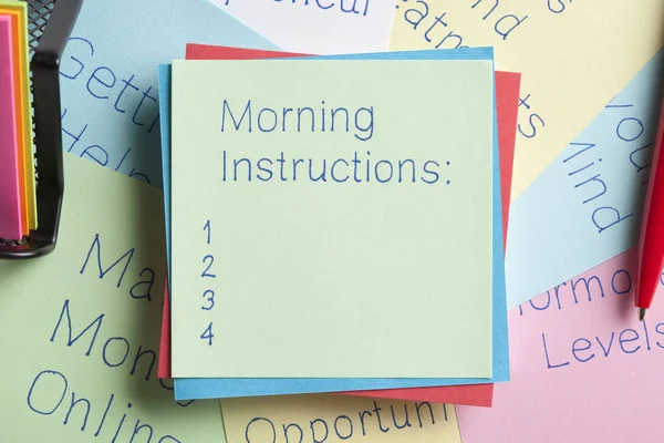 Instruções da manhã escrito em uma nota — Fotografia de Stock
