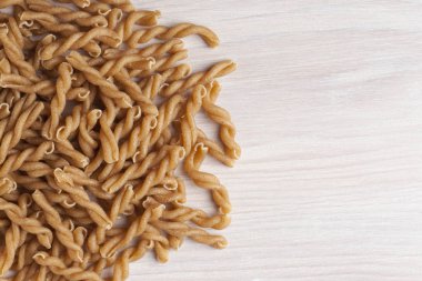 kahverengi pirinç makarna