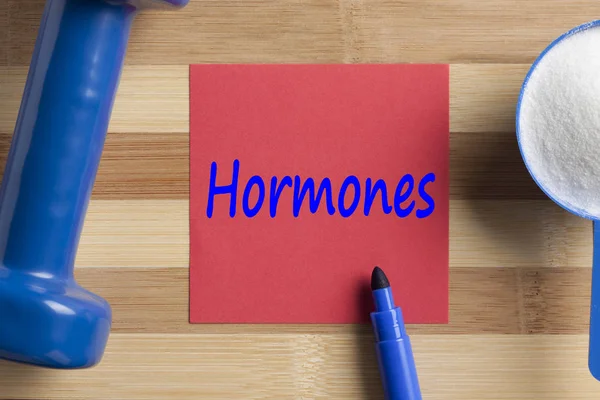 Hormonas escritas en la nota — Foto de Stock