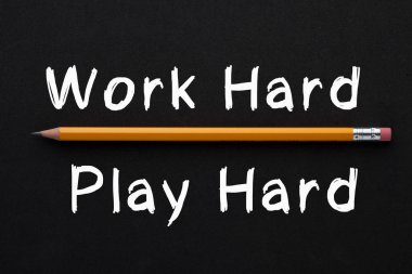 sert play hard çalışmak