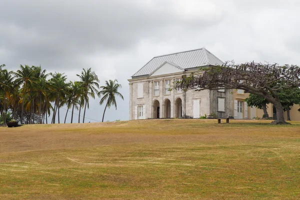 Außenseite der Wohnanlage murat in marie galante, guadeloupe — Stockfoto