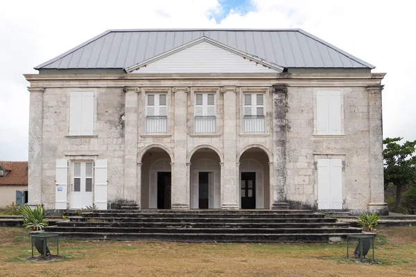 Außenseite der Wohnanlage murat in marie galante, guadeloupe — Stockfoto