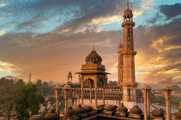 Shot of dome and spires of a mosque — Stock Photo, Image