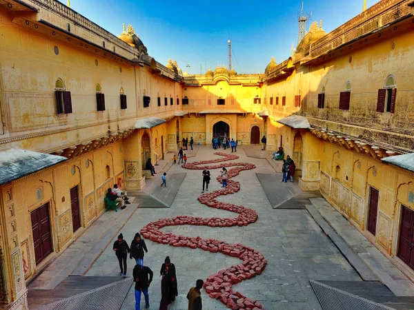 Vista das janelas do forte nahargarh do alpendre abaixo — Fotografia de Stock