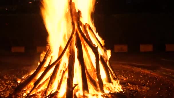 Гургаон Индия Circa 2020 Видео Гигантского Костра Зажженного Торжественном Празднике — стоковое видео