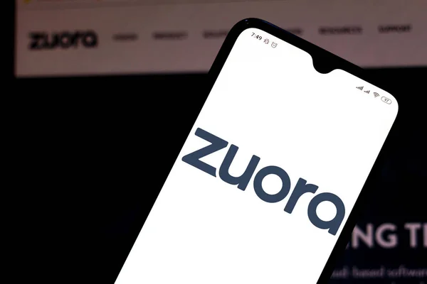 5 décembre 2019, Brésil. Dans cette illustration photo, le logo Zuora est affiché sur un smartphone — Photo