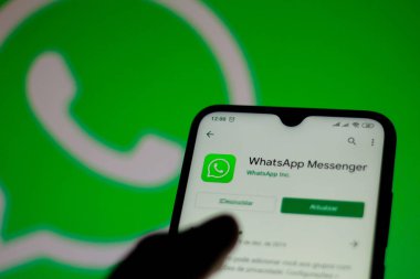 11 Aralık 2019. Bu resimde Whatsapp logosu akıllı telefondan gösteriliyor.