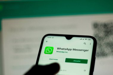 11 Aralık 2019. Bu resimde Whatsapp logosu akıllı telefondan gösteriliyor.
