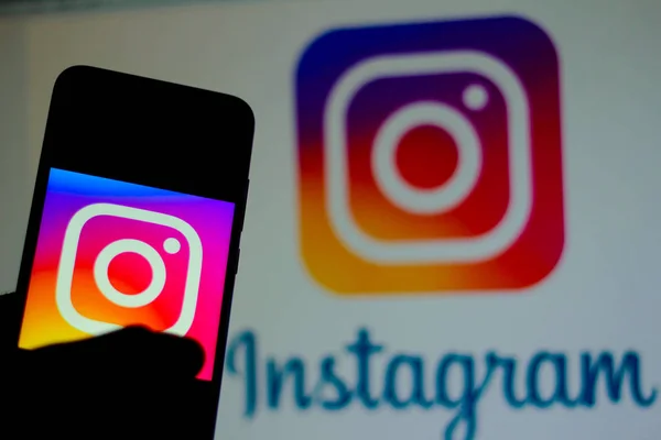 11 Aralık 2019. Bu resimde Instagram logosu akıllı telefondan gösteriliyor — Stok fotoğraf