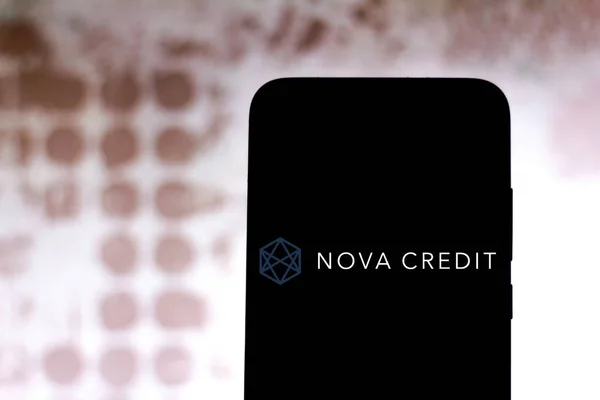18 lutego 2020, Brazylia. Na tej ilustracji zdjęcie aplikacja logo Nova Credit jest wyświetlana na smartfonie — Zdjęcie stockowe