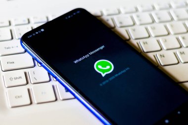 24 Şubat 2020, Brezilya. Bu resimde WhatsApp logosu bir akıllı telefonda görüntülenir.