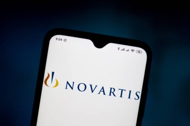 31 Mart 2020, Brezilya. Bu resimde Novartis logosu akıllı bir telefondan gösteriliyor..