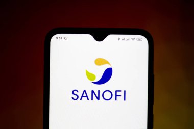 31 Mart 2020, Brezilya. Bu resimde Sanofi logosu akıllı bir telefondan gösteriliyor..