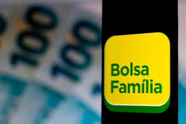 Dubna 2020 Brazílie Této Fotografii Logo Bolsa Familia Zobrazeno Smartphonu — Stock fotografie