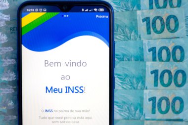 26 Nisan 2020, Brezilya. Bu resimde Meu INSS uygulamasının logosu akıllı telefondan gösteriliyor.