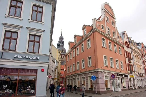 O centro da cidade de Riga na Letónia — Fotografia de Stock