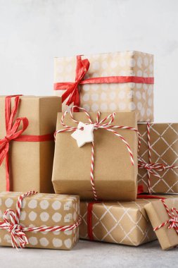 Büyük bir Noel ya da Sevgililer Günü hediye paketi..