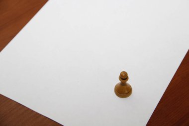 Masaüstünde bir piyon